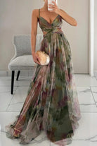 Abito Donna | Scollo a V & Gonna fluida effetto scenico