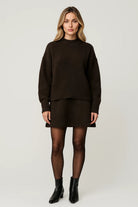 Lucia Dames Set | Losvallend | Minimalistisch | Gebreide Trui en Rok 1